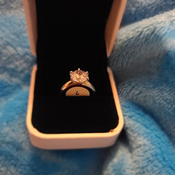 3 Ct CZ Solitaire Engagement Ring - Picture 3 of 3